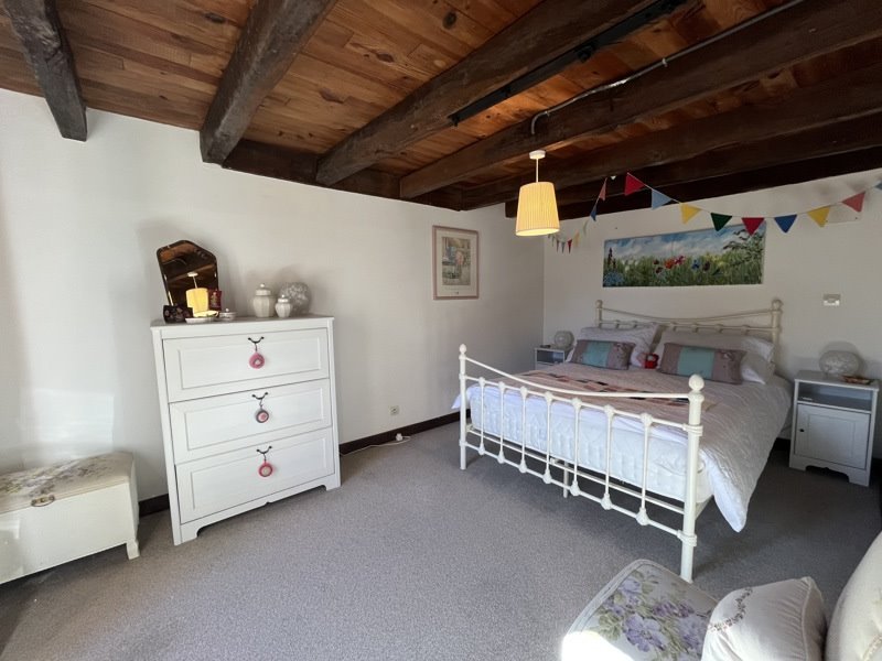Vente Maison MONTBOUCHER - 5 pièces -110 m² - (23400)