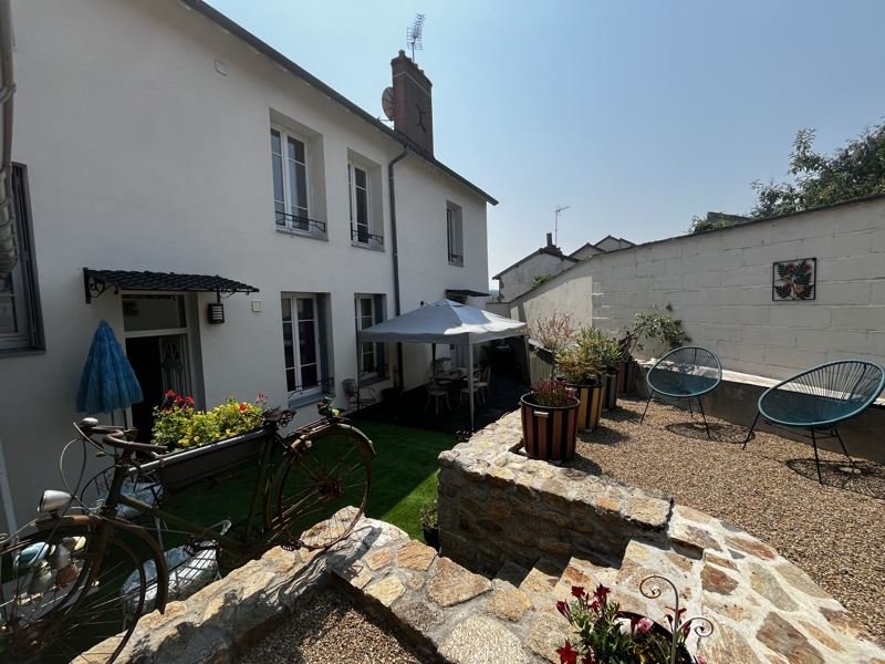 Vente Immeuble BOURGANEUF - -  276 m² - (23400)