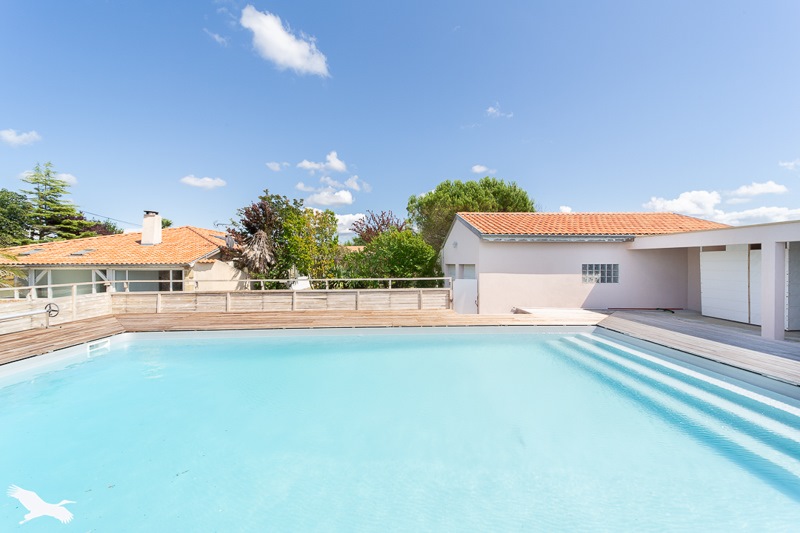 Vente Maison ST GENES DE BLAYE - 8 pièces -185 m² - (33390)