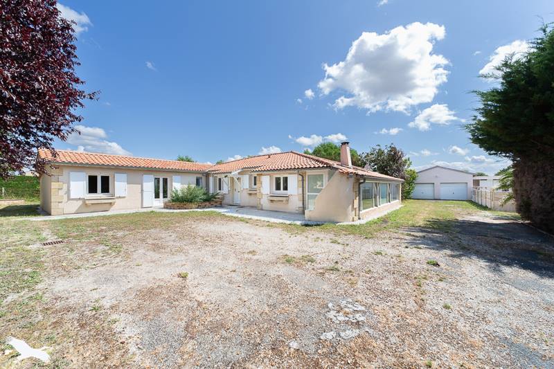 Vente Maison ST GENES DE BLAYE - 8 pièces -185 m² - (33390)