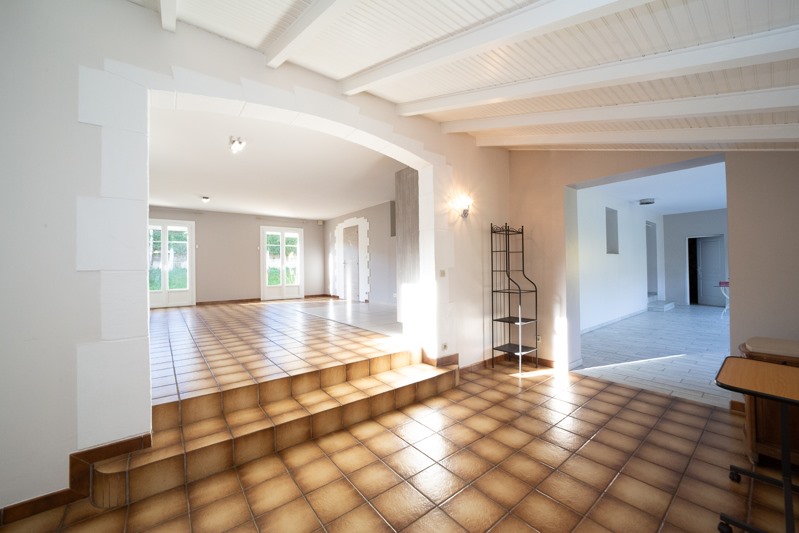 Vente Maison CARTELEGUE - 7 pièces -187 m² - (33390)