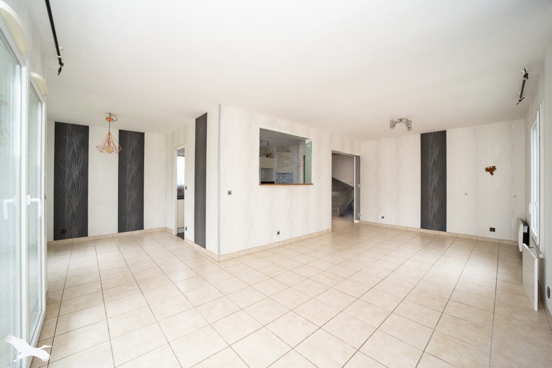 Vente Maison ST CIERS SUR GIRONDE - 5 pièces -117 m² - (33820)