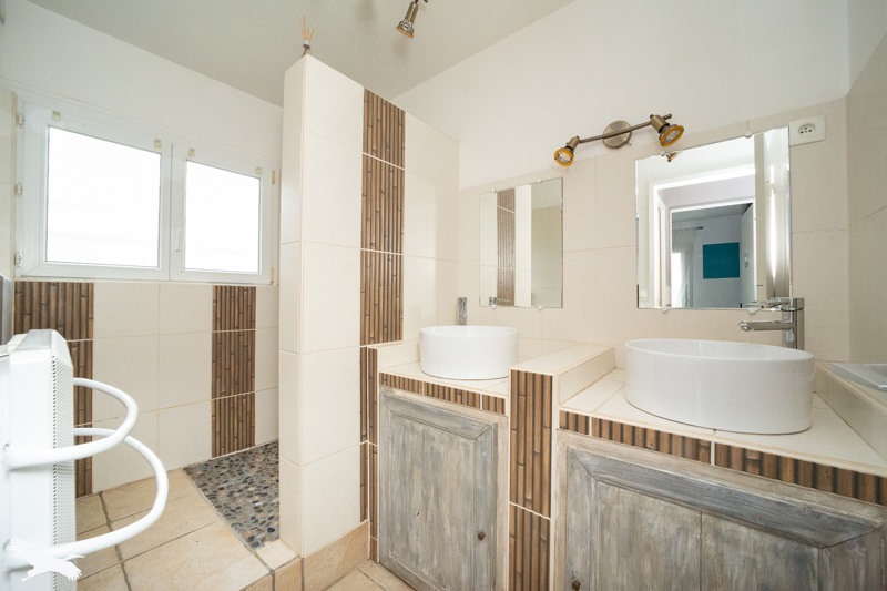 Vente Maison ST CIERS SUR GIRONDE - 5 pièces -117 m² - (33820)