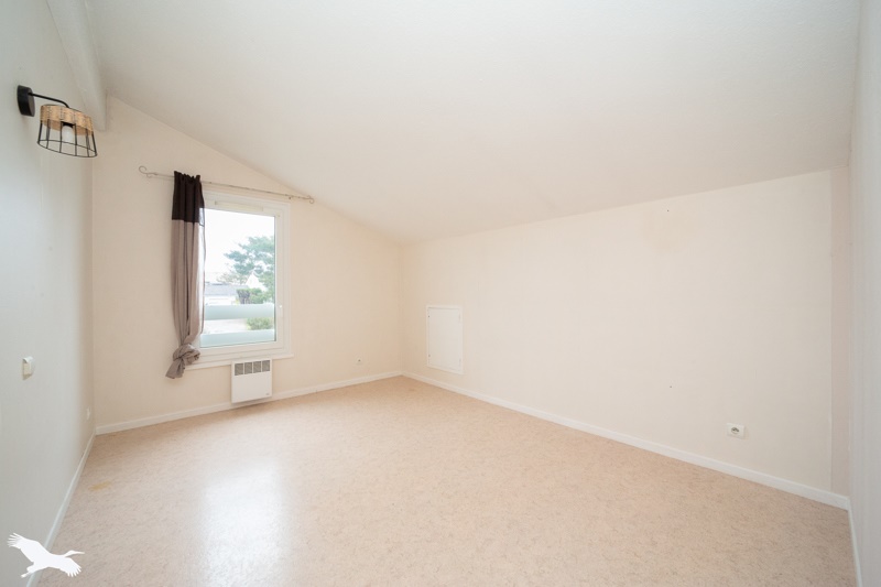 Vente Maison ST CIERS SUR GIRONDE - 5 pièces -117 m² - (33820)