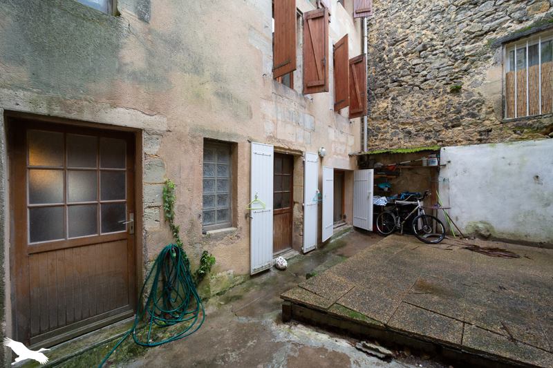 Vente Immeuble BLAYE - -  211 m² - (33390)