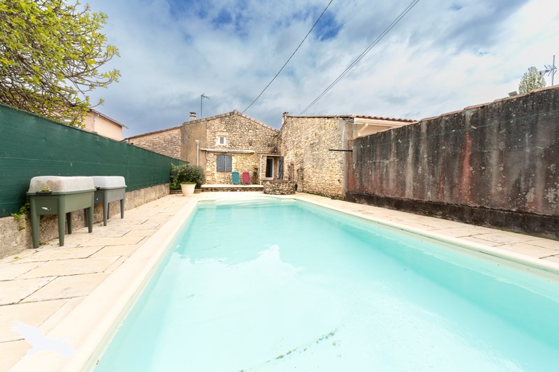 Vente Maison EYRANS - 4 pièces -335 m² - (33390)