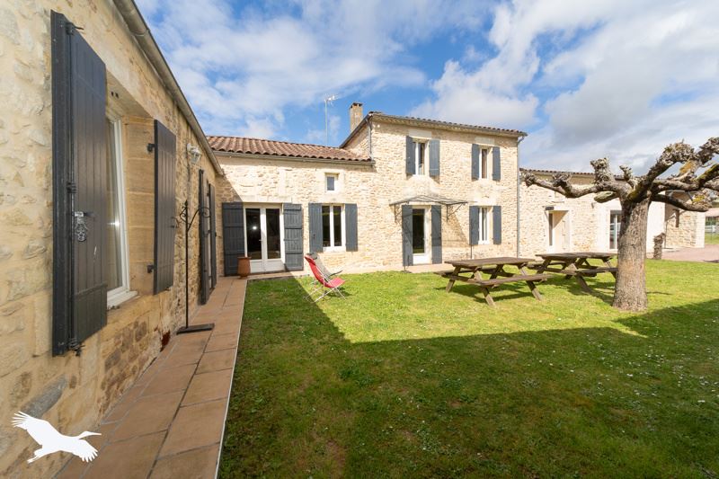 Vente Maison EYRANS - 4 pièces -335 m² - (33390)