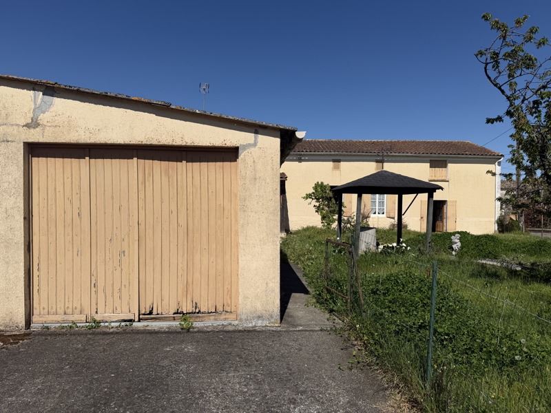 Vente Maison ST CIERS SUR GIRONDE - 4 pièces -142 m² - (33820)