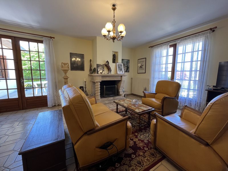 Vente Maison MAZION - 5 pièces -162 m² - (33390)