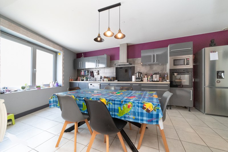 Vente Maison Anglade - 6 pièces -219 m² - (33390)