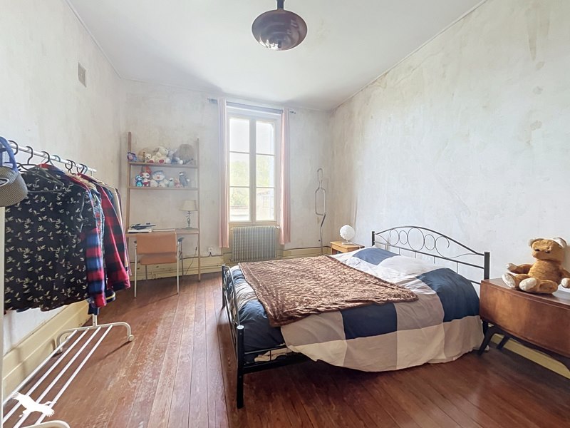 Vente Maison Eyrans - 5 pièces -159 m² - (33390)