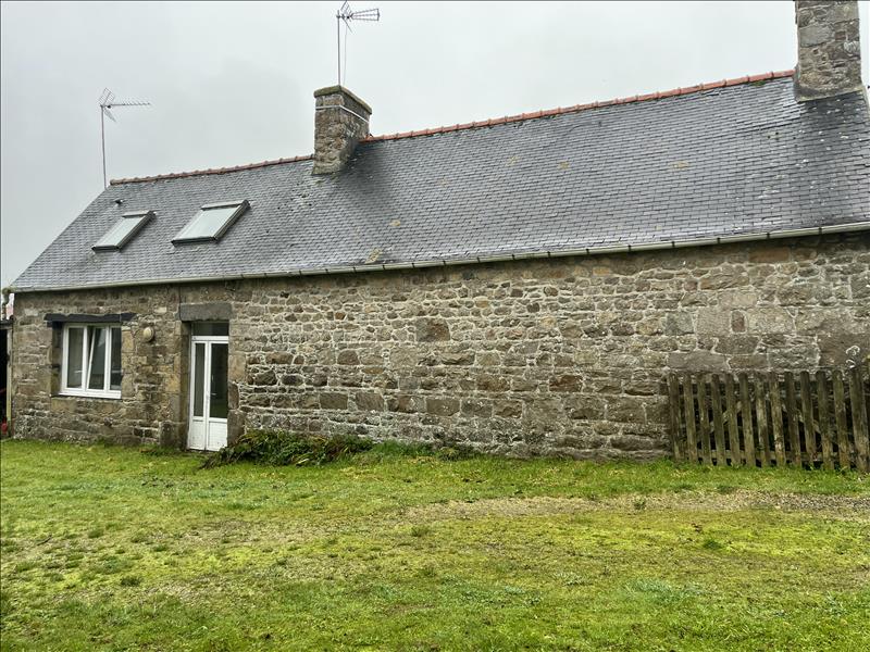 Vente Maison PLUZUNET - 6 pièces -140 m² - (22140)