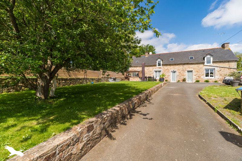 Vente Maison KERMOROC H - 7 pièces -175 m² - (22140)