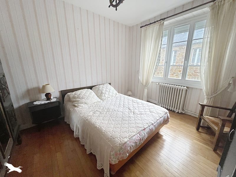 Vente Maison Belle-Isle-en-Terre - 6 pièces -140 m² - (22810)