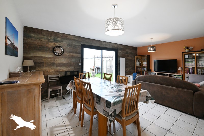 Vente Maison CHASSORS - 5 pièces -106 m² - (16200)