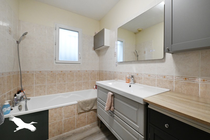 Vente Maison CHASSORS - 5 pièces -106 m² - (16200)