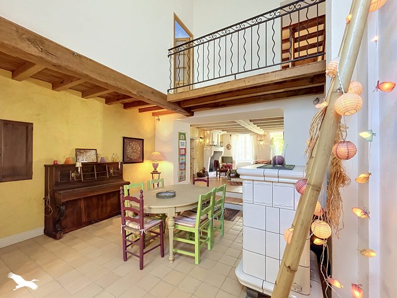 Vente Maison CHASSORS - 5 pièces -142 m² - (16200)
