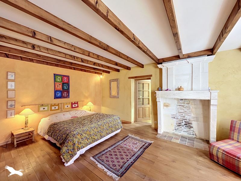 Vente Maison CHASSORS - 5 pièces -142 m² - (16200)