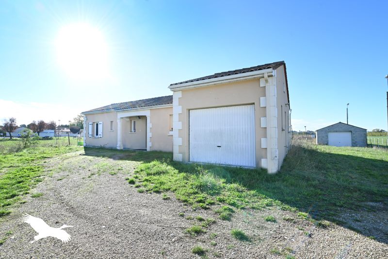 Vente Maison Chassors - 5 pièces -118 m² - (16200)