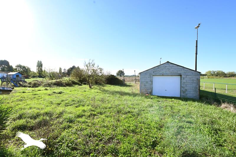 Vente Maison Chassors - 5 pièces -118 m² - (16200)