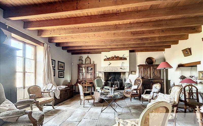 Vente Maison BEAUFOU 85170 8 pièces - 232,6 m²