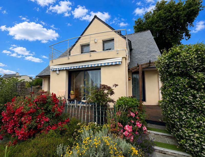 Vente Maison LE RELECQ KERHUON - 6 pièces -140 m² - (29480)