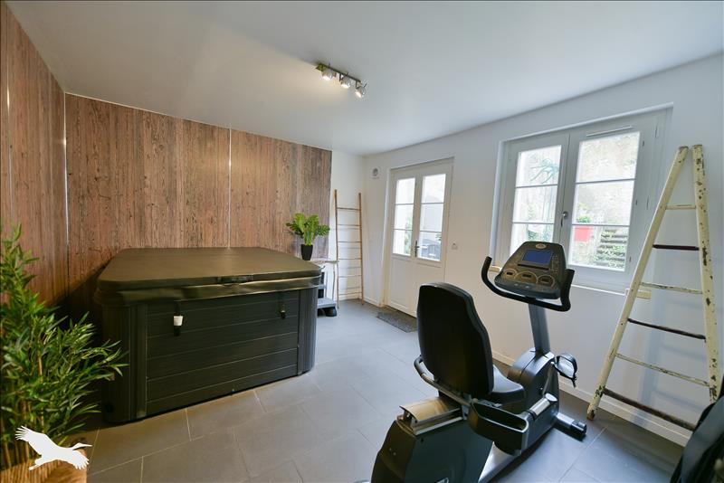Vente Maison CHATEAU RENAULT - 9 pièces -262 m² - (37110)