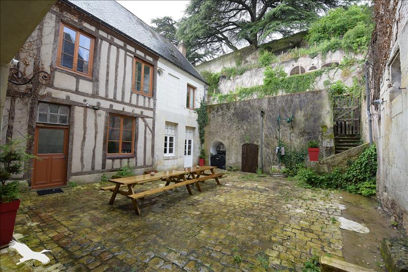 Vente Maison CHATEAU RENAULT - 9 pièces -262 m² - (37110)