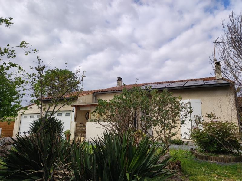 Vente Maison GURAT - 5 pièces -90 m² - (16320)