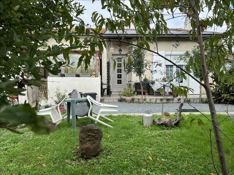 Vente Maison GURAT - 5 pièces -90 m² - (16320)