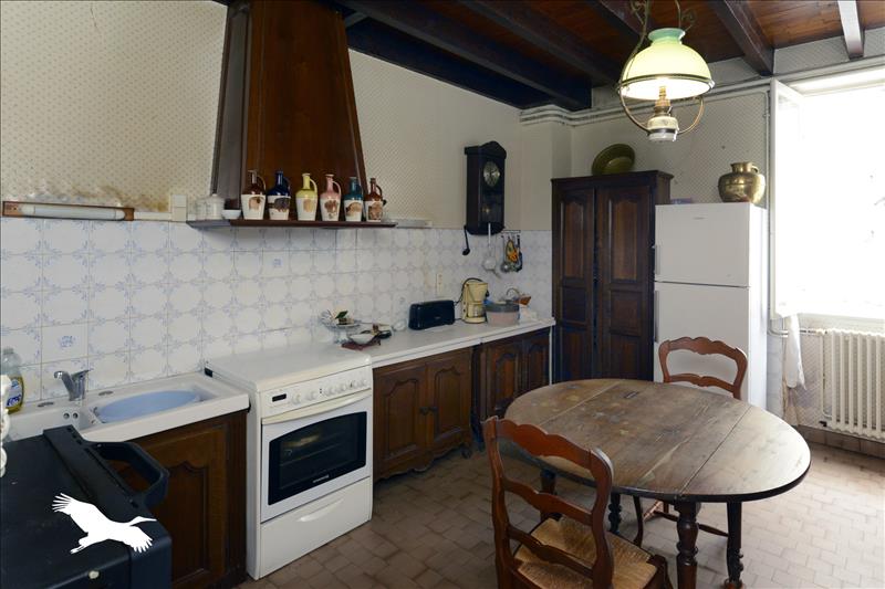 Vente Maison ST SEVERIN - 6 pièces -161 m² - (16390)
