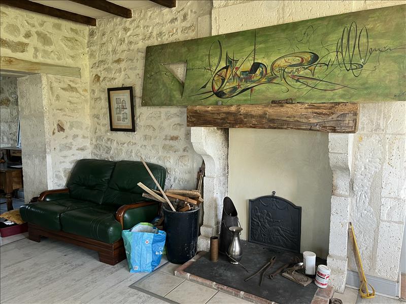 Vente Maison BOISNE LA TUDE - 7 pièces -177 m² - (16320)