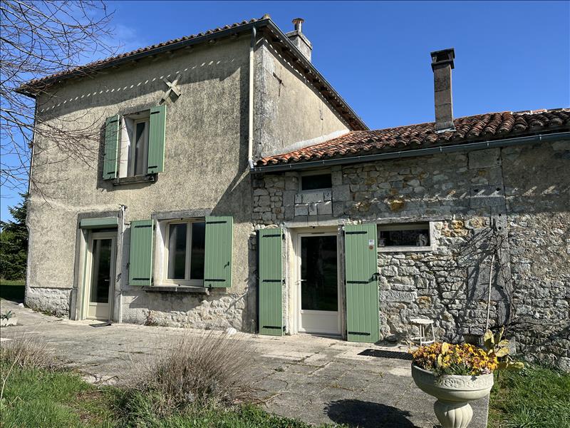 Vente Maison BOISNE LA TUDE - 7 pièces -177 m² - (16320)