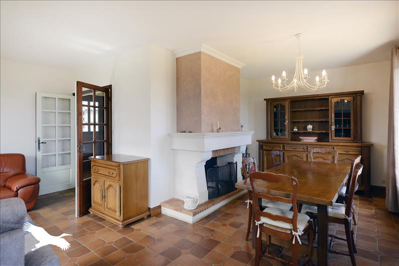 Vente Maison ST SEVERIN - 5 pièces -132 m² - (16390)
