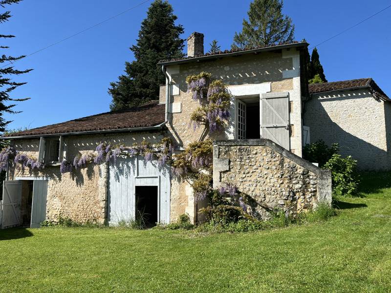 Vente Maison SALLES LAVALETTE - 5 pièces -152 m² - (16190)