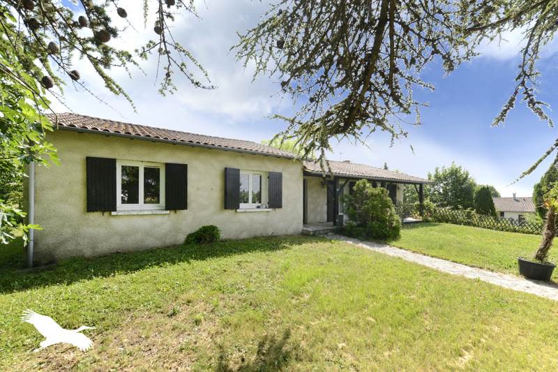 Vente Maison ST SEVERIN - 5 pièces -120 m² - (16390)