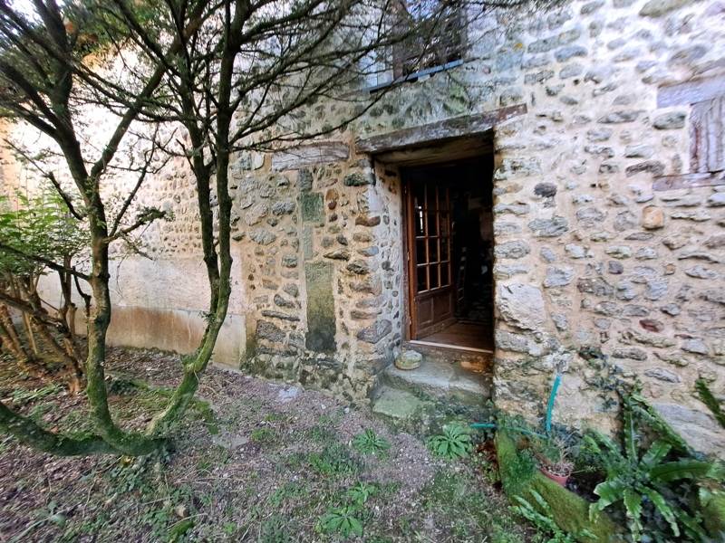 Vente Maison MONTMOREAU - 2 pièces -79 m² - (16190)