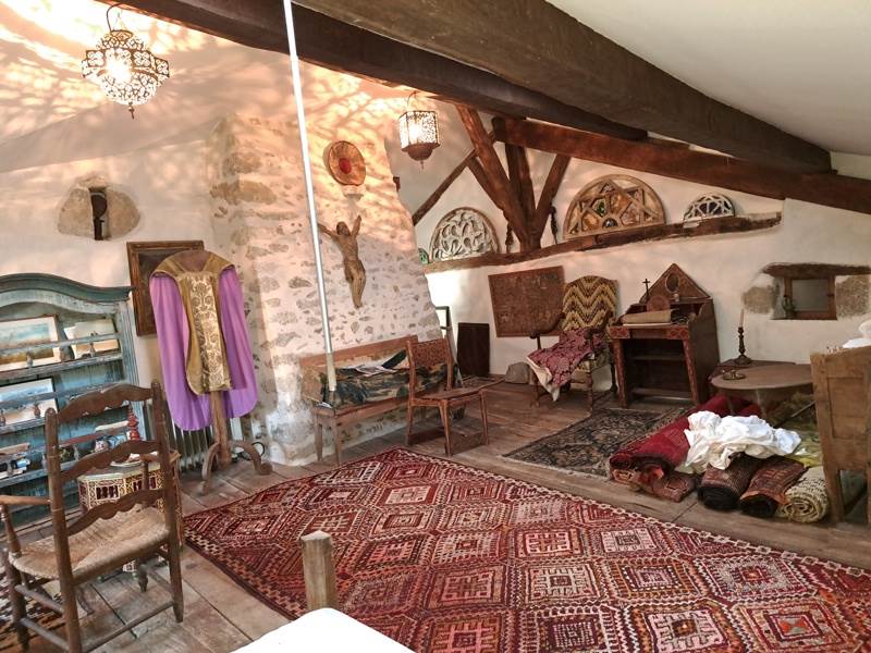 Vente Maison MONTMOREAU - 2 pièces -79 m² - (16190)