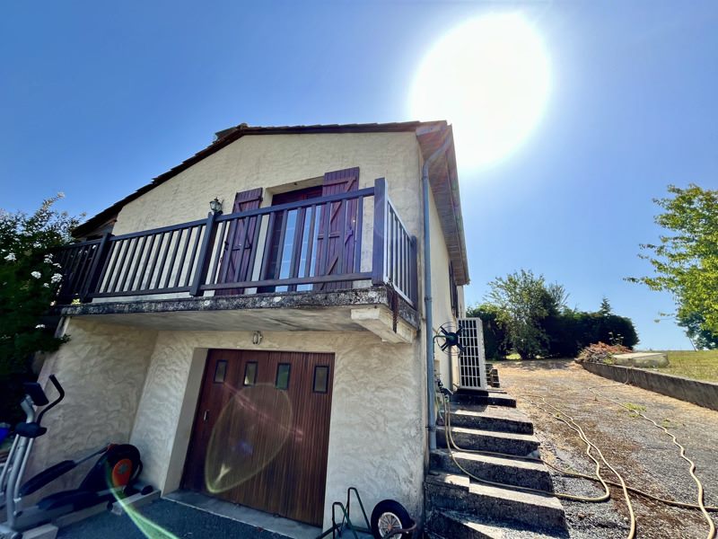 Vente Maison PERIGNAC - 4 pièces -127 m² - (16250)