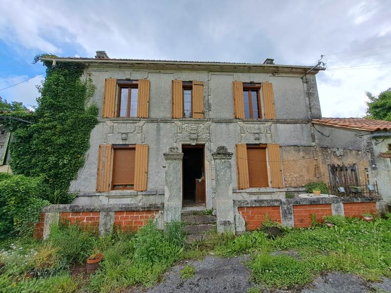 Vente Maison MONTMOREAU - 5 pièces -93 m² - (16190)