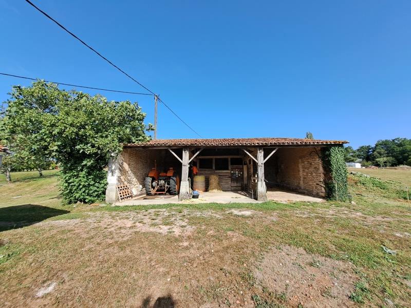 Vente Maison CHADURIE - 4 pièces -146 m² - (16250)