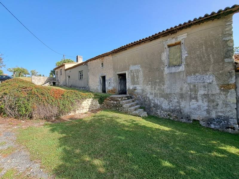 Vente Maison CHADURIE - 4 pièces -146 m² - (16250)