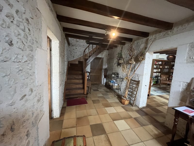 Vente Maison NONAC - 10 pièces -422 m² - (16190)