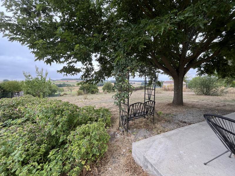 Vente Maison COTEAUX DU BLANZACAIS - 5 pièces -124 m² - (16250)