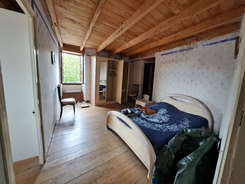 Vente Maison MONTMOREAU - 4 pièces -107 m² - (16190)