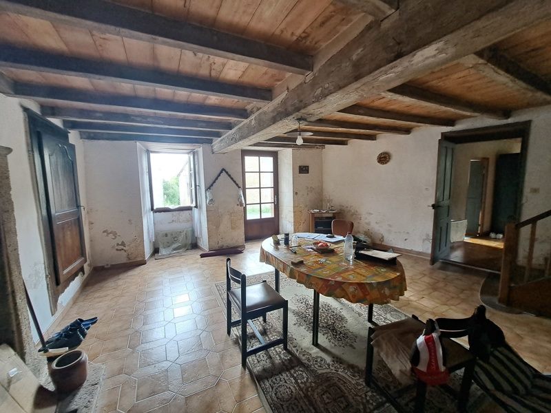 Vente Maison MONTMOREAU - 4 pièces -107 m² - (16190)