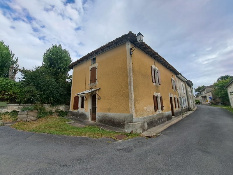 Vente Maison MONTMOREAU - 4 pièces -107 m² - (16190)