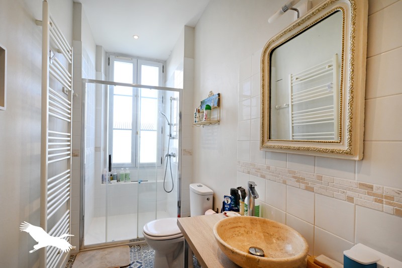 Vente Maison MONTMOREAU - 7 pièces -170 m² - (16190)