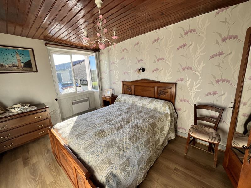 Vente Maison BORS DE MONTMOREAU - 4 pièces -111 m² - (16190)