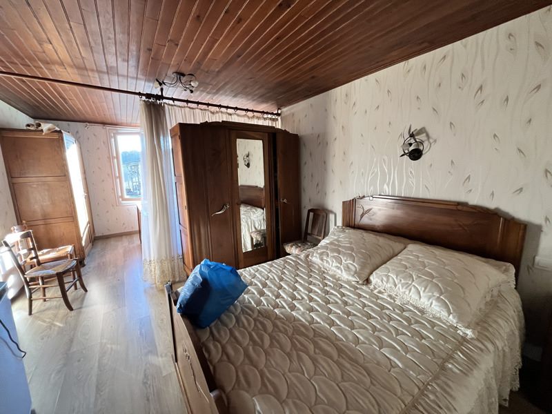 Vente Maison BORS DE MONTMOREAU - 4 pièces -111 m² - (16190)